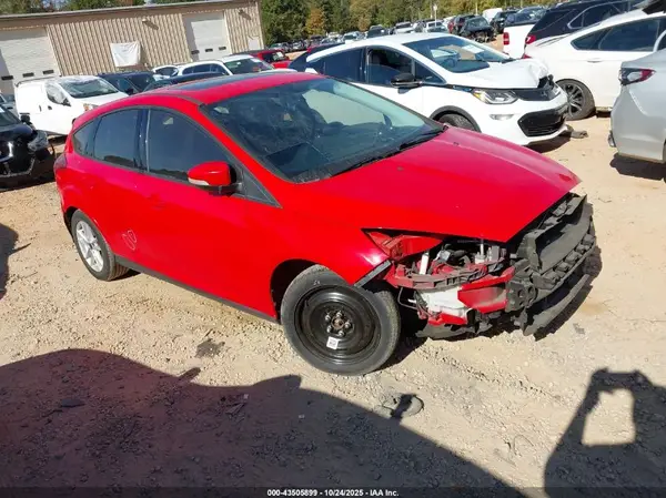 1FADP3K24GL264477 2016 FORD FOCUS - Image 1