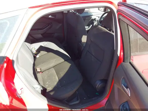 1FADP3K24GL264477 2016 FORD FOCUS - Image 8