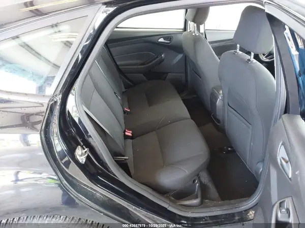 1FADP3K24GL265273 2016 FORD FOCUS - Image 8