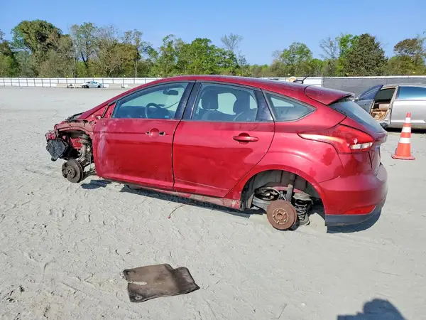 1FADP3K24GL300569 2016 FORD FOCUS - Image 2