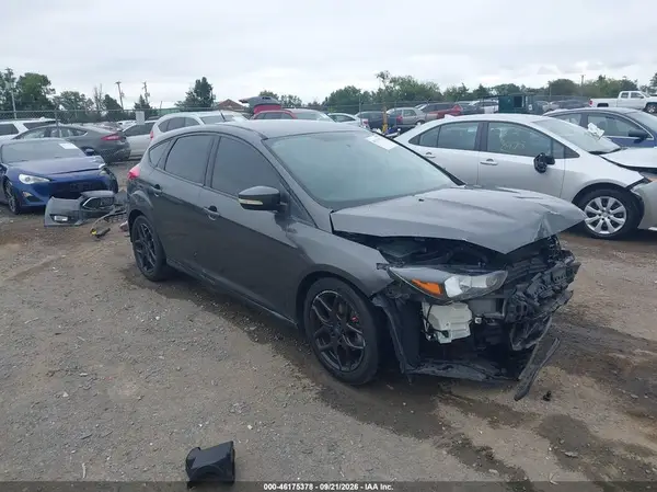 1FADP3K24GL302936 2016 FORD FOCUS - Image 1