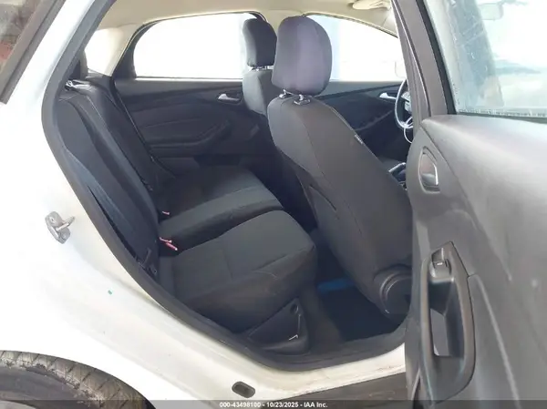 1FADP3K24GL318313 2016 FORD FOCUS - Image 8