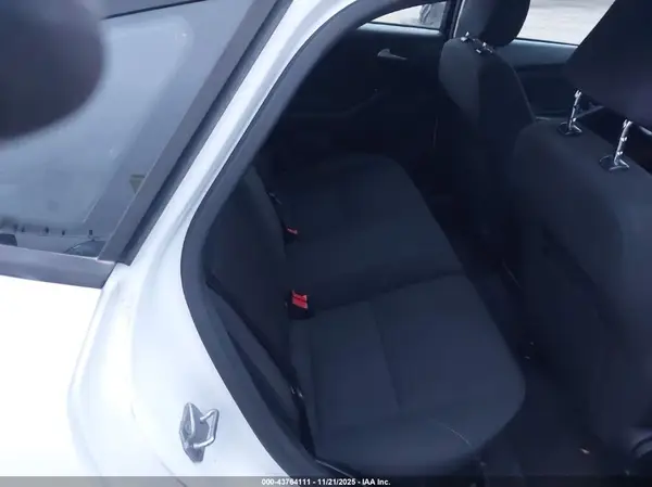 1FADP3K24GL331904 2016 FORD FOCUS - Image 8