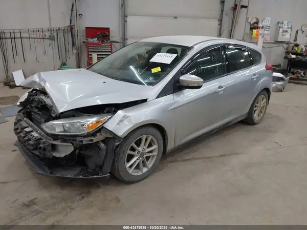 1FADP3K24GL355586 2016 FORD FOCUS - Image 2