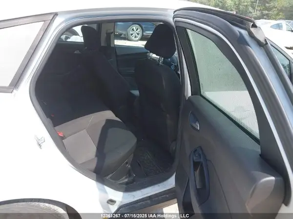 1FADP3K24GL375174 2016 FORD FOCUS - Image 8