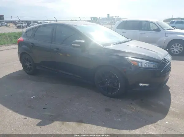 1FADP3K24GL387678 2016 FORD FOCUS - Image 1