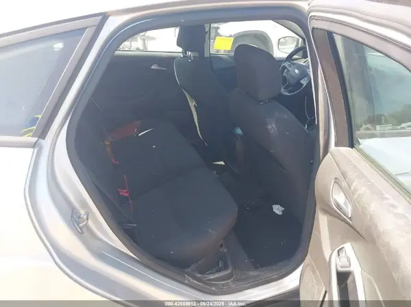 1FADP3K24GL390015 2016 FORD FOCUS - Image 8