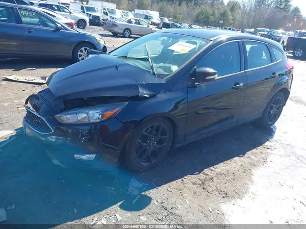 1FADP3K24GL392802 2016 FORD FOCUS - Image 2