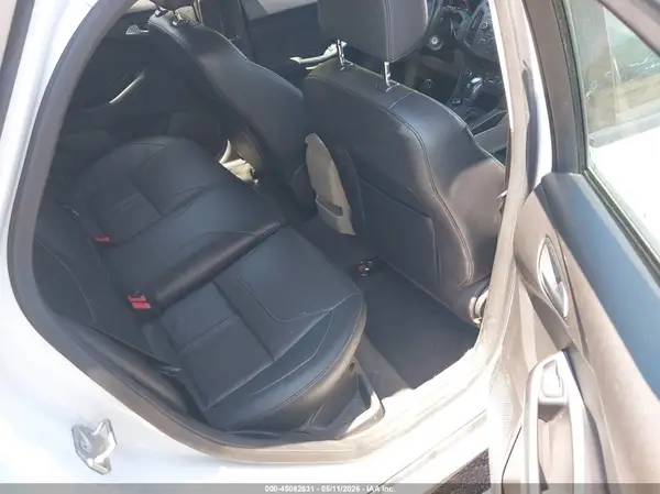 1FADP3K24GL397028 2016 FORD FOCUS - Image 8