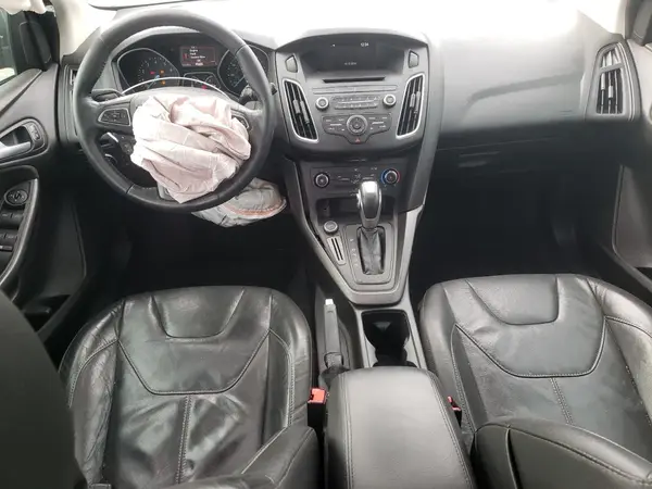 1FADP3K24GL401532 2016 FORD FOCUS - Image 8