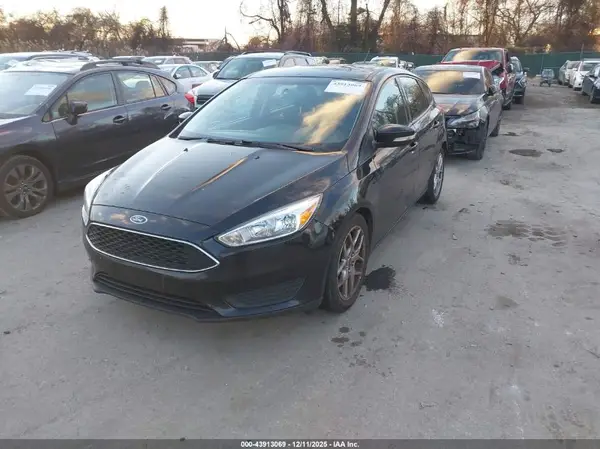 1FADP3K24HL216978 2017 FORD FOCUS - Image 2