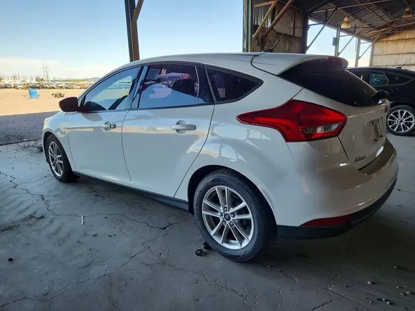 1FADP3K24HL217368 2017 FORD FOCUS - Image 2