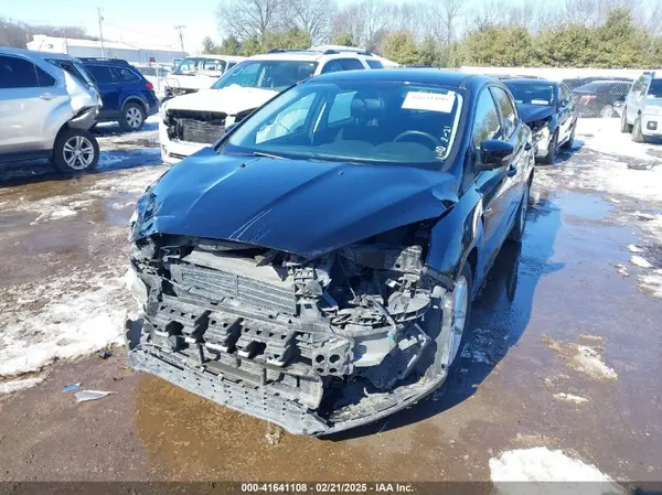 1FADP3K24HL244179 2017 FORD FOCUS - Image 2