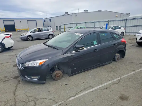 1FADP3K24HL246434 2017 FORD FOCUS - Image 1