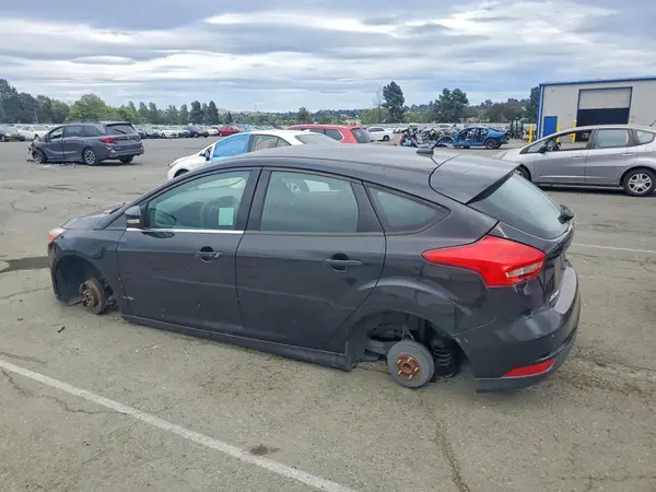 1FADP3K24HL246434 2017 FORD FOCUS - Image 2