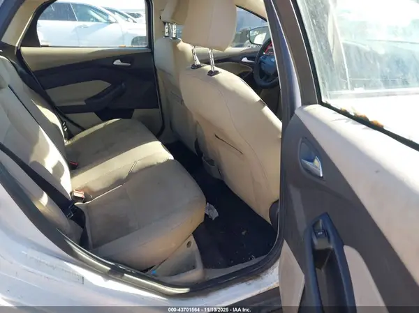 1FADP3K24HL259538 2017 FORD FOCUS - Image 8