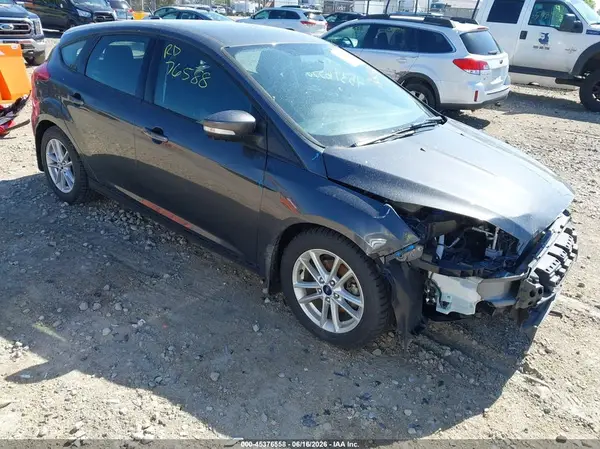1FADP3K24HL275593 2017 FORD FOCUS - Image 1