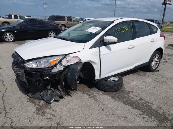 1FADP3K24HL278364 2017 FORD FOCUS - Image 2