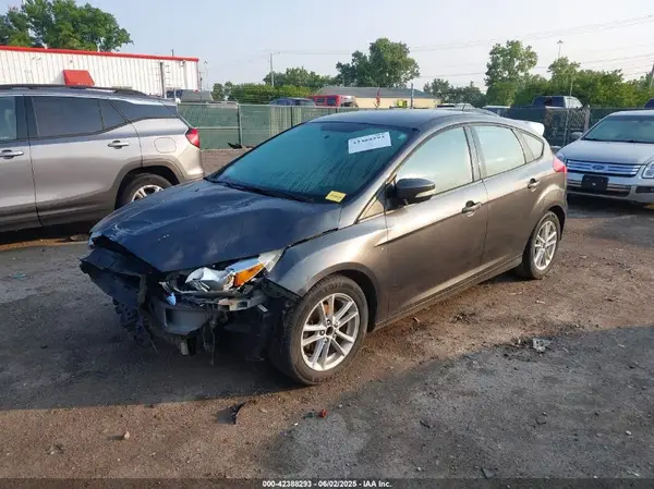 1FADP3K24HL286335 2017 FORD FOCUS - Image 2