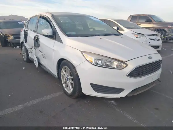1FADP3K24HL308477 2017 FORD FOCUS - Image 1