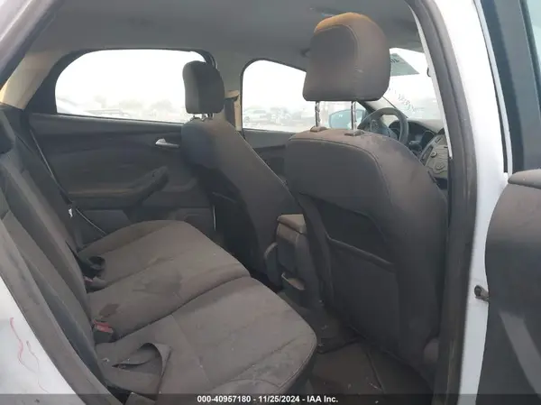 1FADP3K24HL308477 2017 FORD FOCUS - Image 8