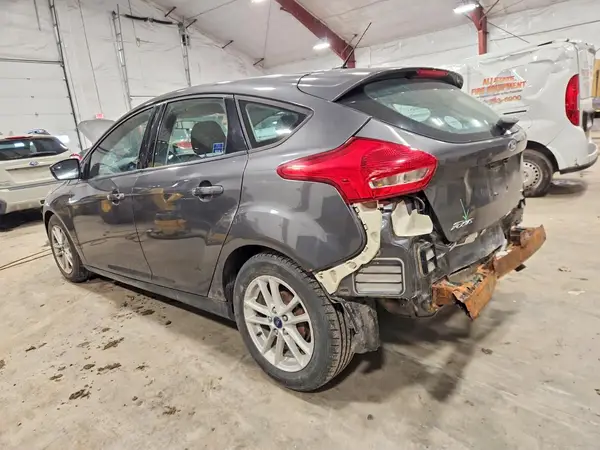 1FADP3K24HL311217 2017 FORD FOCUS - Image 2