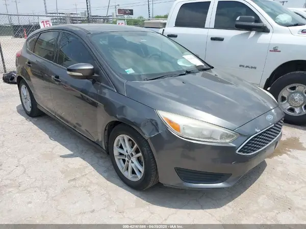 1FADP3K24HL318684 2017 FORD FOCUS - Image 1