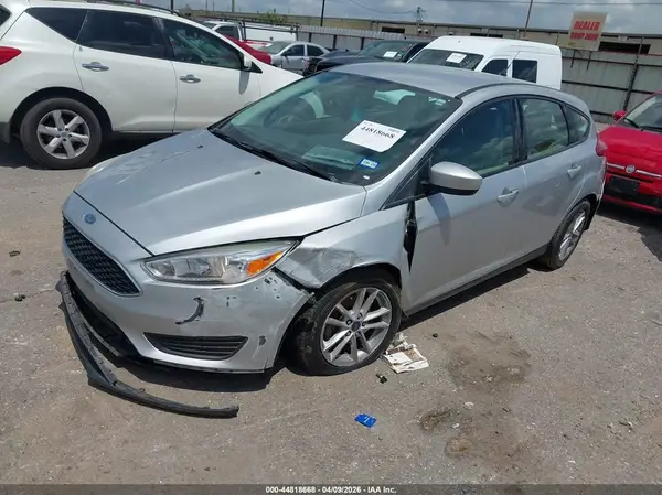 1FADP3K24JL225248 2018 FORD FOCUS - Image 2
