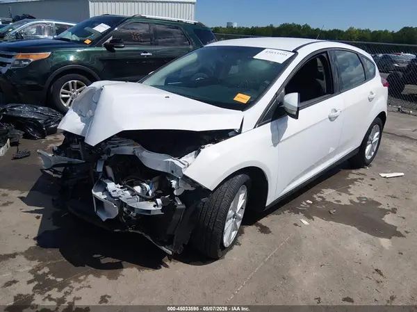 1FADP3K24JL235231 2018 FORD FOCUS - Image 2