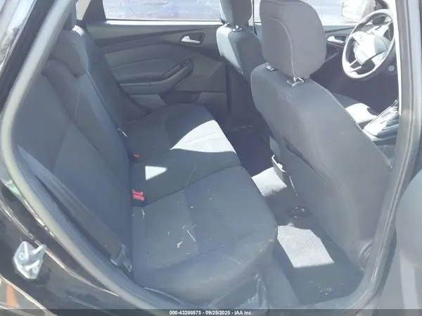 1FADP3K24JL240090 2018 FORD FOCUS - Image 8