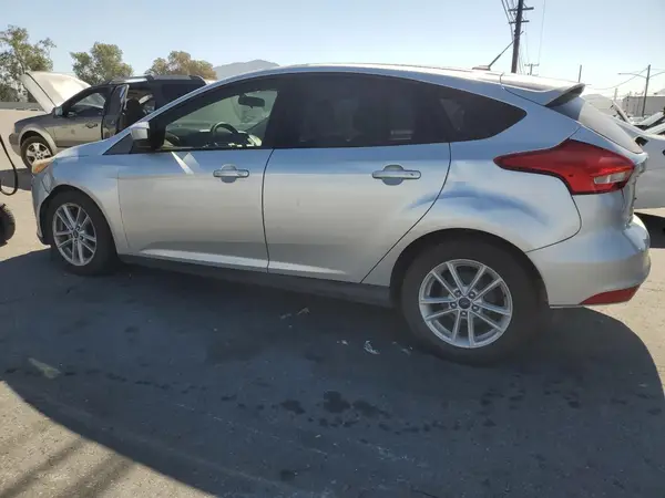 1FADP3K24JL242082 2018 FORD FOCUS - Image 2