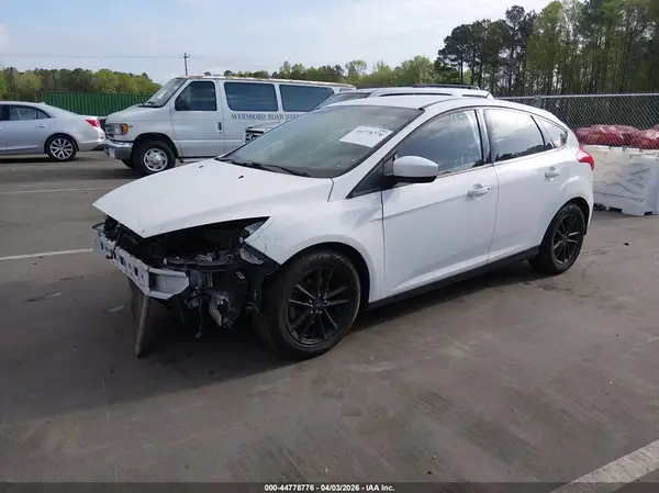 1FADP3K24JL262235 2018 FORD FOCUS - Image 2