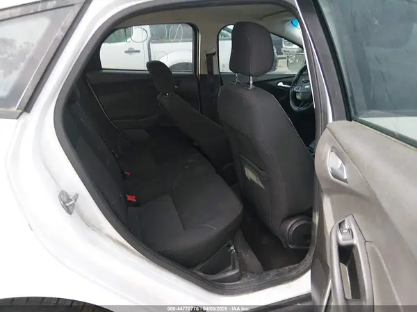 1FADP3K24JL262235 2018 FORD FOCUS - Image 8