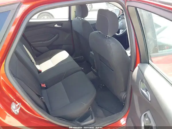 1FADP3K24JL266057 2018 FORD FOCUS - Image 8