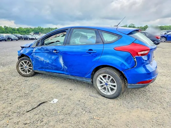 1FADP3K24JL276975 2018 FORD FOCUS - Image 2
