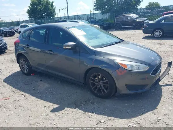 1FADP3K24JL308825 2018 FORD FOCUS - Image 1