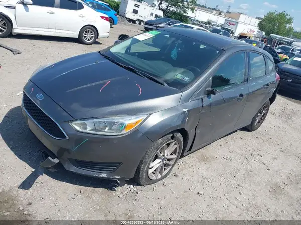 1FADP3K24JL308825 2018 FORD FOCUS - Image 2