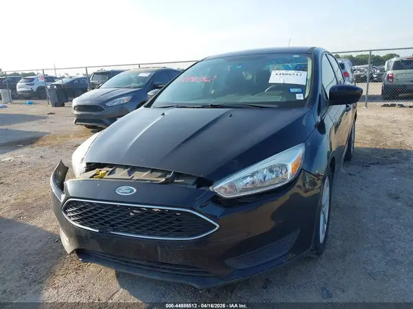 1FADP3K24JL311112 2018 FORD FOCUS - Image 2