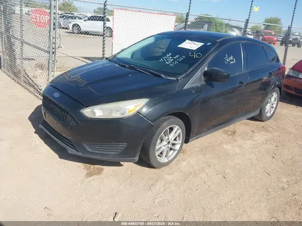 1FADP3K24JL331361 2018 FORD FOCUS - Image 2