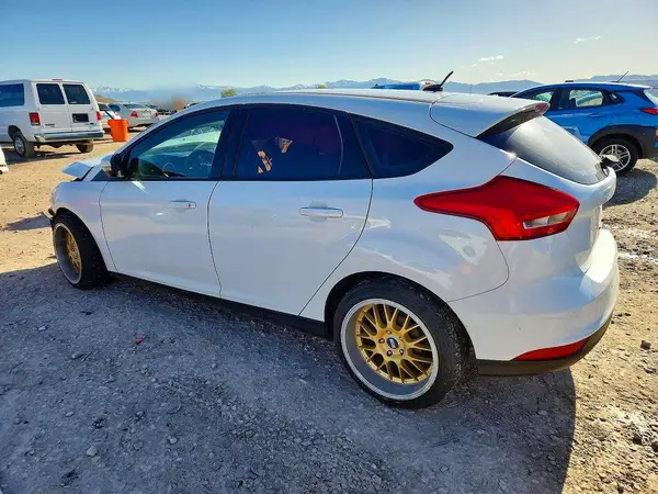 1FADP3K25GL205132 2016 FORD FOCUS - Image 2