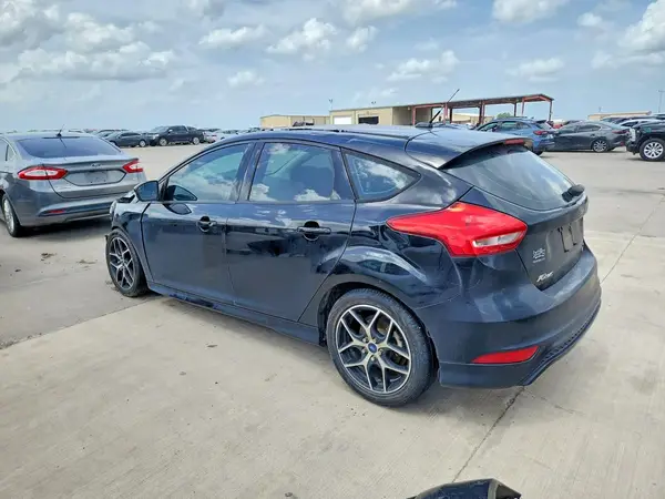 1FADP3K25GL225204 2016 FORD FOCUS - Image 2