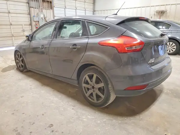 1FADP3K25GL226370 2016 FORD FOCUS - Image 2