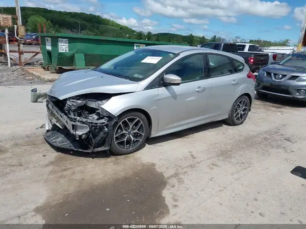 1FADP3K25GL266254 2016 FORD FOCUS - Image 2