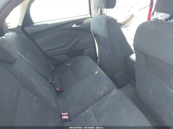 1FADP3K25GL269395 2016 FORD FOCUS - Image 8