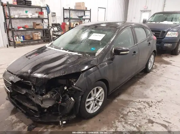 1FADP3K25GL284379 2016 FORD FOCUS - Image 2