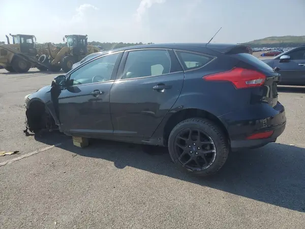 1FADP3K25GL304002 2016 FORD FOCUS - Image 2