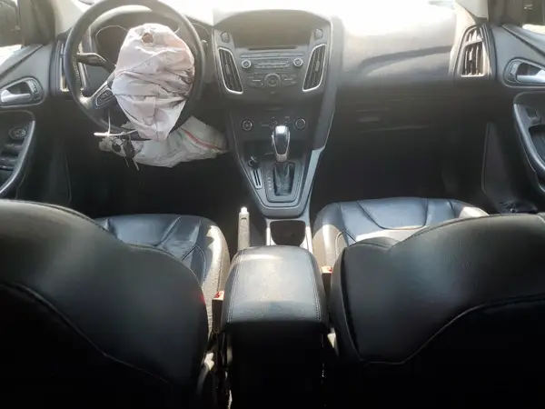 1FADP3K25GL304002 2016 FORD FOCUS - Image 8