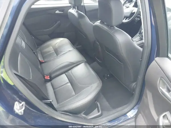 1FADP3K25GL315906 2016 FORD FOCUS - Image 8