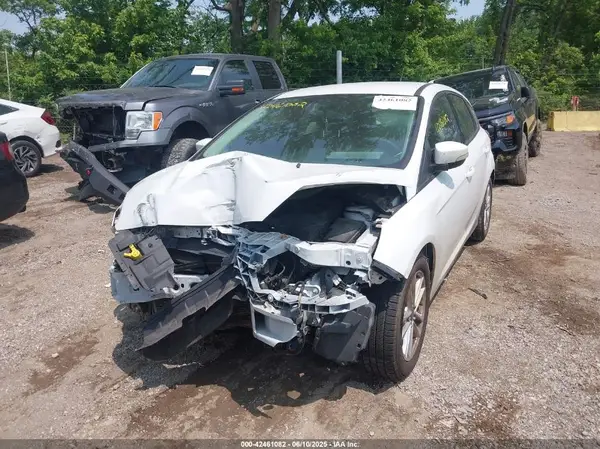 1FADP3K25GL320345 2016 FORD FOCUS - Image 2