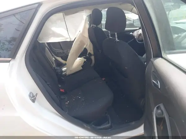 1FADP3K25GL320345 2016 FORD FOCUS - Image 8